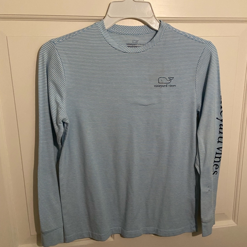 Long sleeve Vineyard Vines T-shirt, GUC